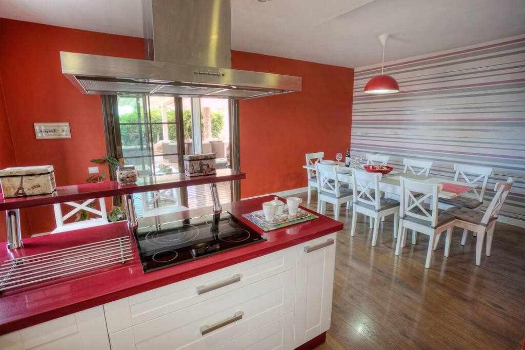 Villa Cobas Con Piscina Y Privada Triquivijate 外观 照片