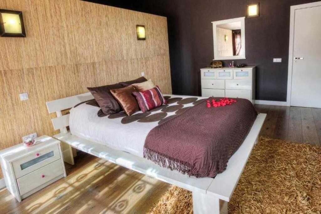 Villa Cobas Con Piscina Y Privada Triquivijate 外观 照片