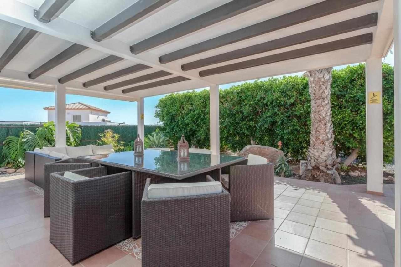 Villa Cobas Con Piscina Y Privada Triquivijate 外观 照片
